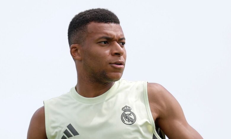 كيليان مبابي، وارن زائير إيمري، باريس سان جيرمان، ريال مدريد، كأس العالم للأندية، مواجهة مبابي وباريس، تصريحات قبل المباراة، زائير إيمري ضد مبابي، كرة القدم الفرنسية، نصف النهائي العالمي، أخبار الكرة الأوروبية.